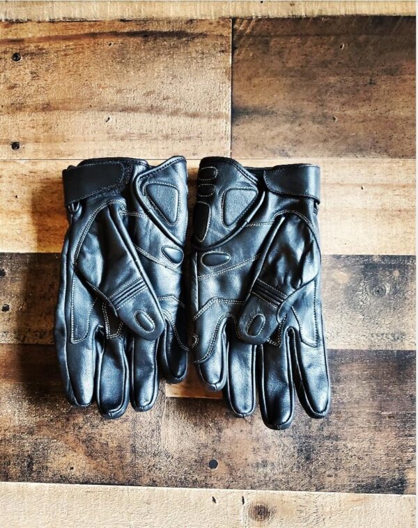 Short Black Leather Gloves - Image 2